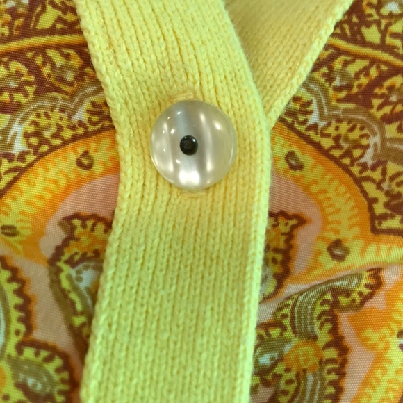 Isaac Mizrahi Live Yellow Paisley Button Up Top Size 2X - Picture 8 of 8